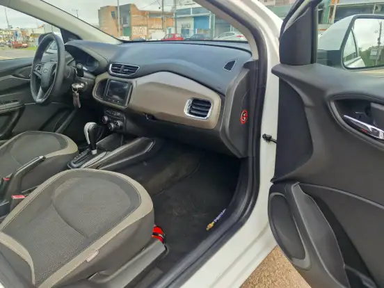 CHEVROLET-PRISMA-2013