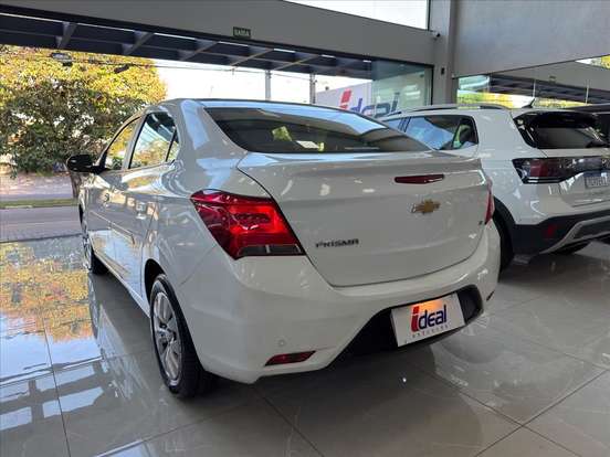CHEVROLET-PRISMA-2017