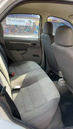 CHEVROLET-PRISMA-2011