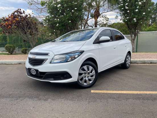 CHEVROLET-PRISMA-2013