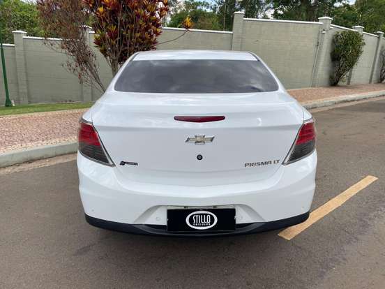 CHEVROLET-PRISMA-2013