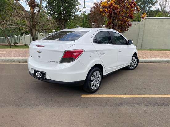 CHEVROLET-PRISMA-2013