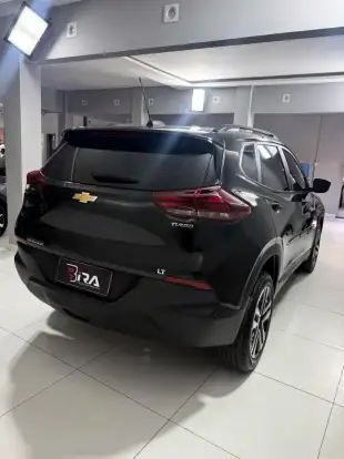 CHEVROLET-TRACKER-2024