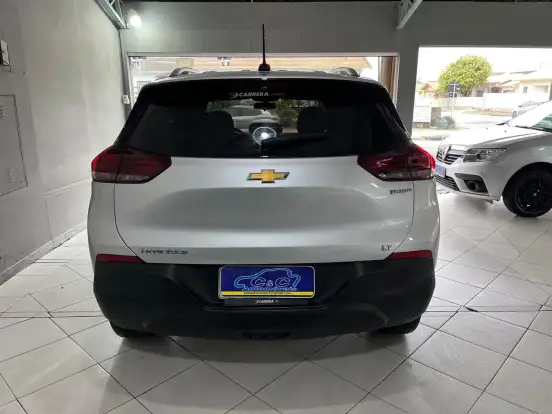 CHEVROLET-TRACKER-2023