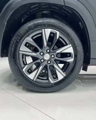 CHEVROLET-TRACKER-2023