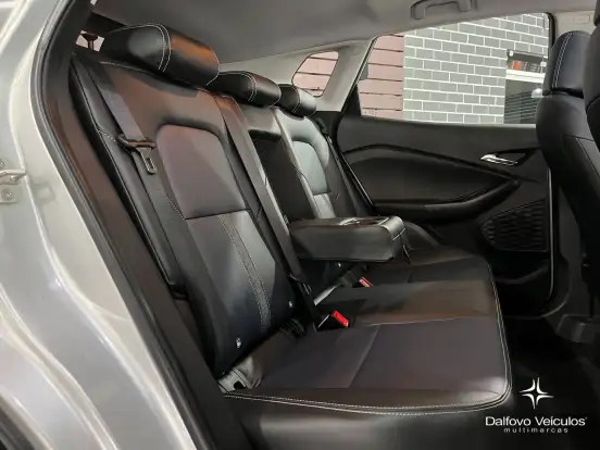 CHEVROLET-TRACKER-2022
