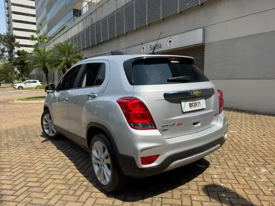 CHEVROLET-TRACKER-2018