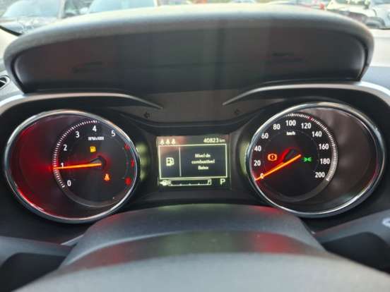 CHEVROLET-TRACKER-2023
