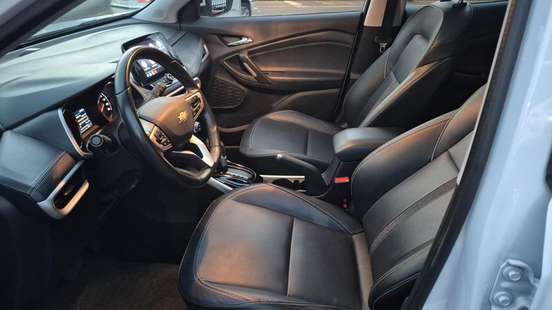 CHEVROLET-TRACKER-2024