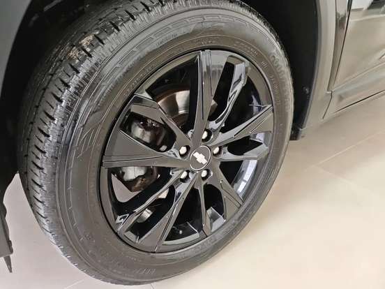 CHEVROLET-TRACKER-2023