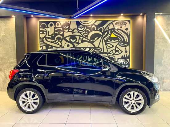 CHEVROLET-TRACKER-2017
