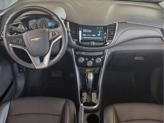CHEVROLET-TRACKER-2017