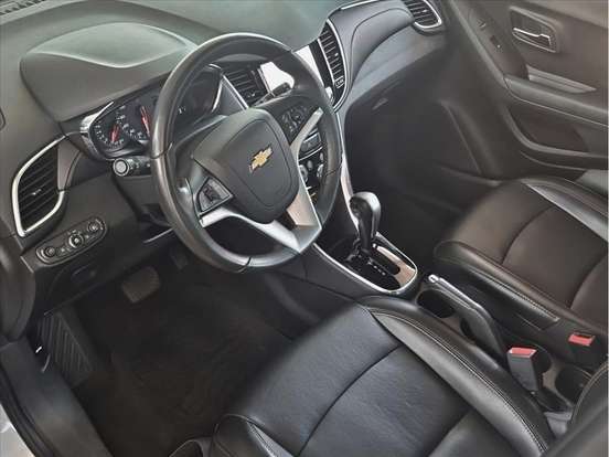 CHEVROLET-TRACKER-2017