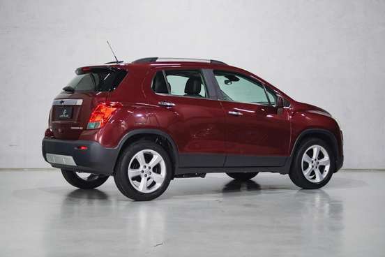 CHEVROLET-TRACKER-2015