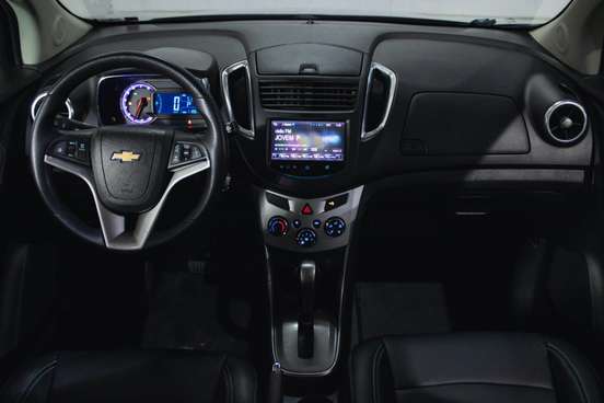CHEVROLET-TRACKER-2015
