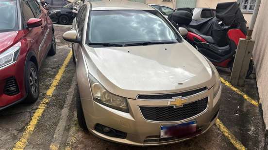 CHEVROLET-CRUZE-2013