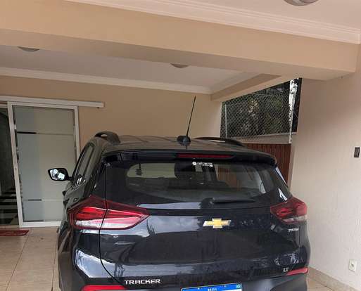 CHEVROLET-TRACKER-2023