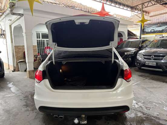 CITROËN-C4 LOUNGE-1.6 TENDANCE 16V TURBO FLEX 4P AUTOMÁTICO CITROËN-C4 LOUNGE-2015