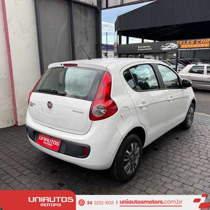 FIAT-PALIO-2015