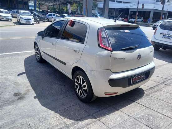 FIAT-PUNTO-2016