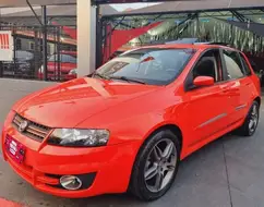 FIAT STILO 1.8 MPI SPORTING 8V FLEX 4P MANUAL FIAT STILO 1.8 MPI SPORTING 8V FLEX 4P MANUAL