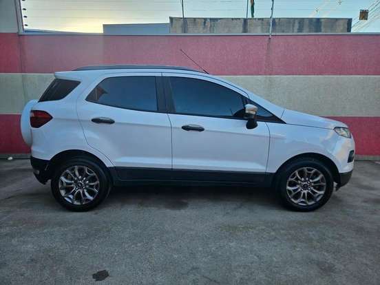 FORD-ECOSPORT-2015