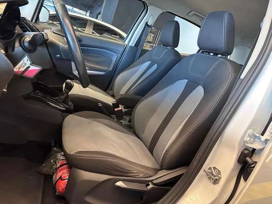 FORD-ECOSPORT-2015