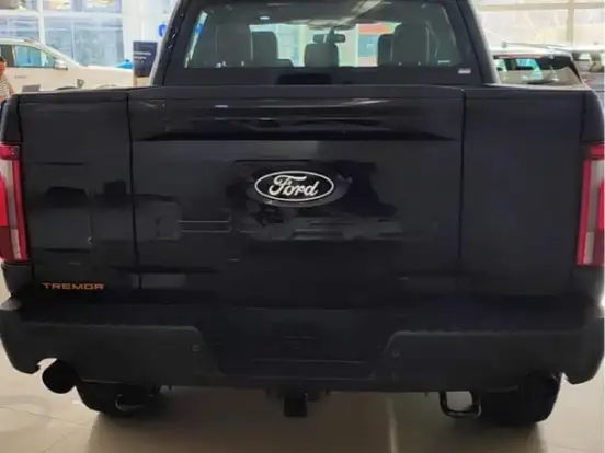 FORD-F-150-5.0 V8 GASOLINA CD LARIAT BLACK FX4 AUTOMÁTICO FORD-F-150-2026