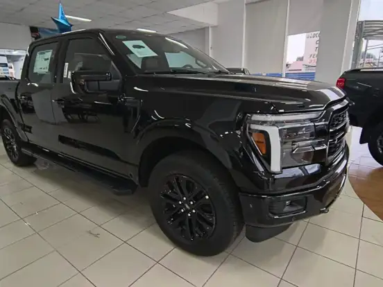 FORD-F-150-5.0 V8 GASOLINA CD LARIAT BLACK FX4 AUTOMÁTICO FORD-F-150-2026
