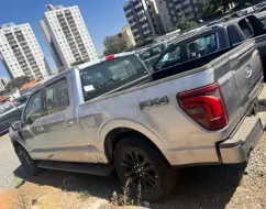FORD F-150 5.0 V8 GASOLINA CD LARIAT BLACK FX4 AUTOMÁTICO FORD F-150 5.0 V8 GASOLINA CD LARIAT BLACK FX4 AUTOMÁTICO