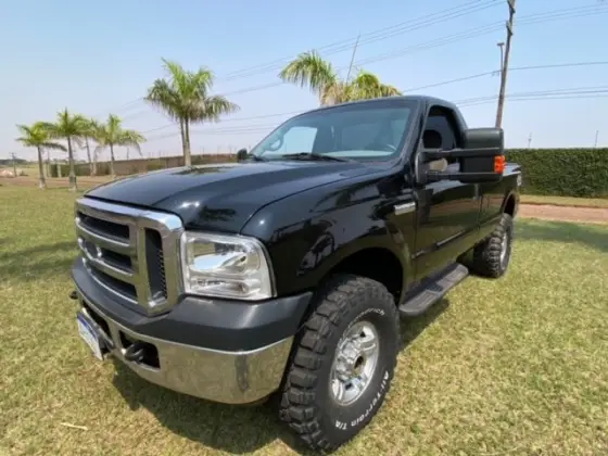 FORD F-250 3.9 XLT MAX POWER 4X4 CS DIESEL 2P MANUAL