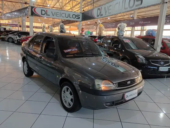 Ford Fiesta 1.6 MPI Street Sedan 8V Gasolina 4P Manual