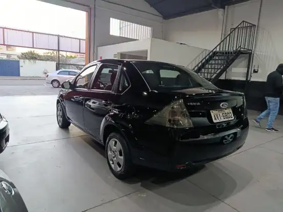 FORD-FIESTA-2013