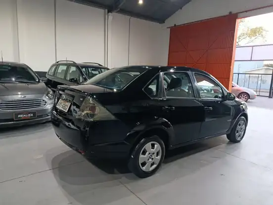 FORD-FIESTA-2013