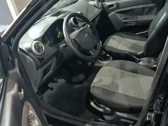 FORD-FIESTA-1.6 ROCAM SEDAN 8V FLEX 4P MANUAL FORD-FIESTA-2013