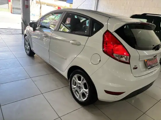 FORD-FIESTA-1.6 SE HATCH 16V FLEX 4P MANUAL FORD-FIESTA-2015