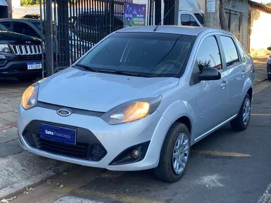 FORD-FIESTA-2013