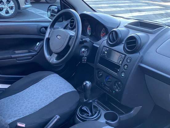 FORD-FIESTA-1.0 ROCAM SEDAN 8V FLEX 4P MANUAL FORD-FIESTA-2013