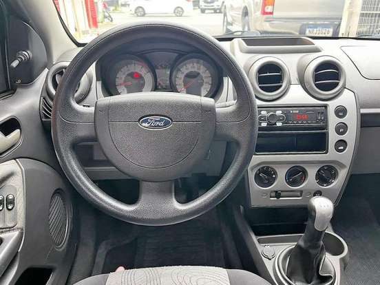 FORD-FIESTA-2008