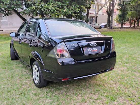 FORD-FIESTA-2013