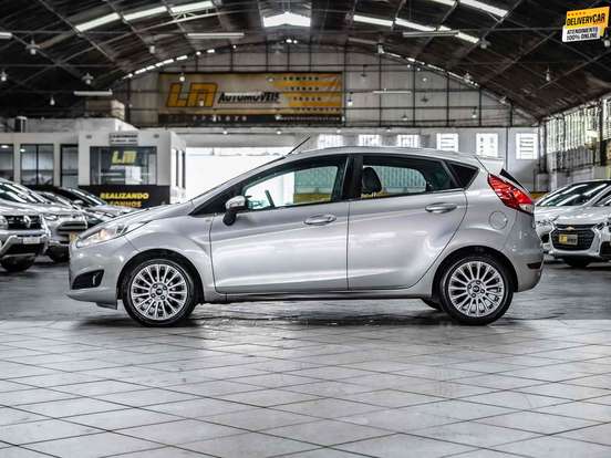 FORD-FIESTA-1.6 TITANIUM HATCH 16V FLEX 4P POWERSHIFT FORD-FIESTA-2016