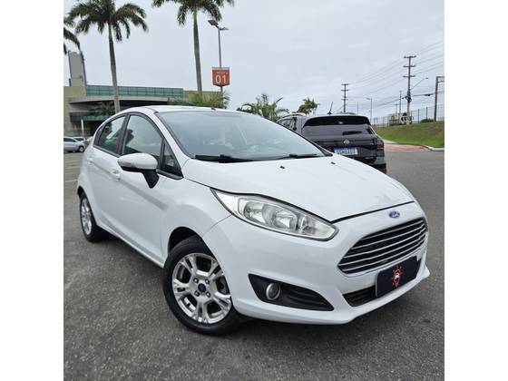 FORD FIESTA 1.6 TITANIUM HATCH 16V FLEX 4P POWERSHIFT