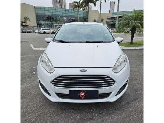 FORD-FIESTA-2015