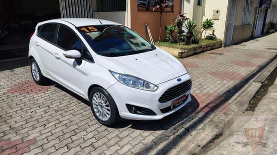 FORD-FIESTA-2014