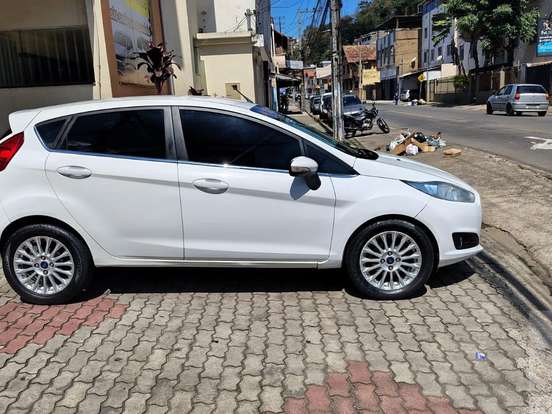 FORD-FIESTA-1.6 TITANIUM PLUS SEDAN 16V FLEX 4P POWERSHIFT FORD-FIESTA-2014