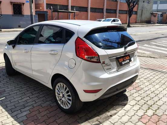FORD-FIESTA-1.6 TITANIUM PLUS SEDAN 16V FLEX 4P POWERSHIFT FORD-FIESTA-2014
