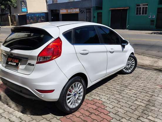FORD-FIESTA-1.6 TITANIUM PLUS SEDAN 16V FLEX 4P POWERSHIFT FORD-FIESTA-2014
