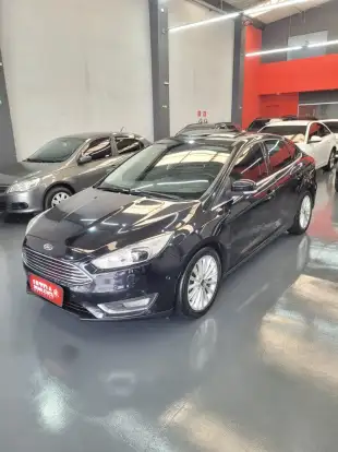 FORD-FOCUS-2018