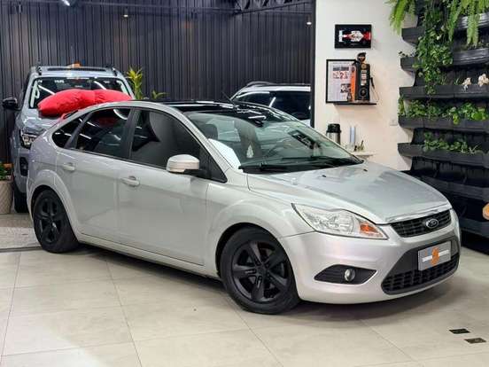FORD-FOCUS-2011