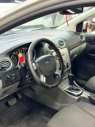 FORD-FOCUS-2011